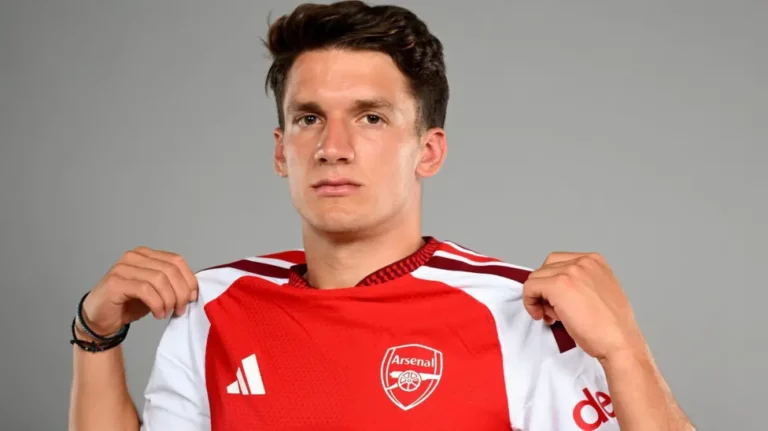 EPL: Arsenal sign Tzolis from Club Brugge for £34m