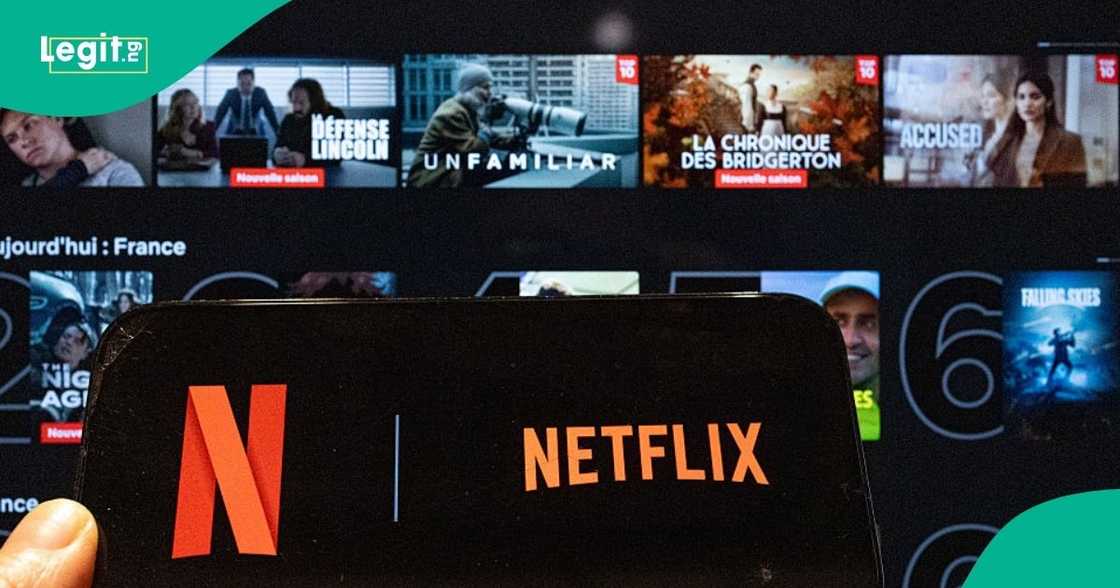 Netflix moves to rival pay-TV platforms with live channels